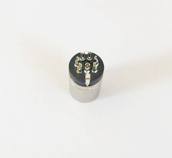 DC插头由哪些部分组成？